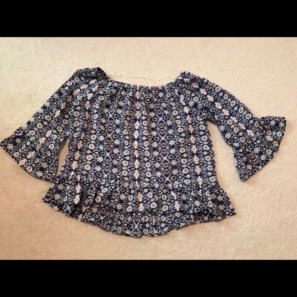 Nordstrom crop, off the shoulder shirt